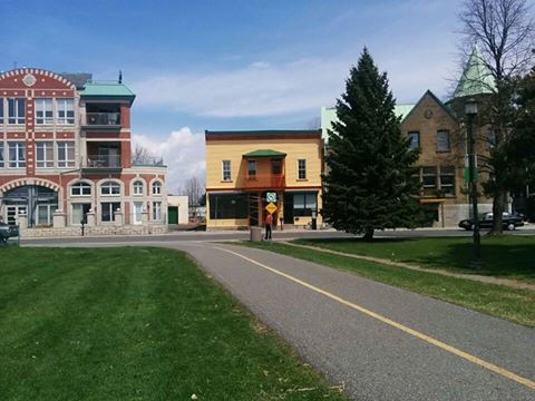 Devanture du Quai des Glaces, crémerie artisanale à Lachine
